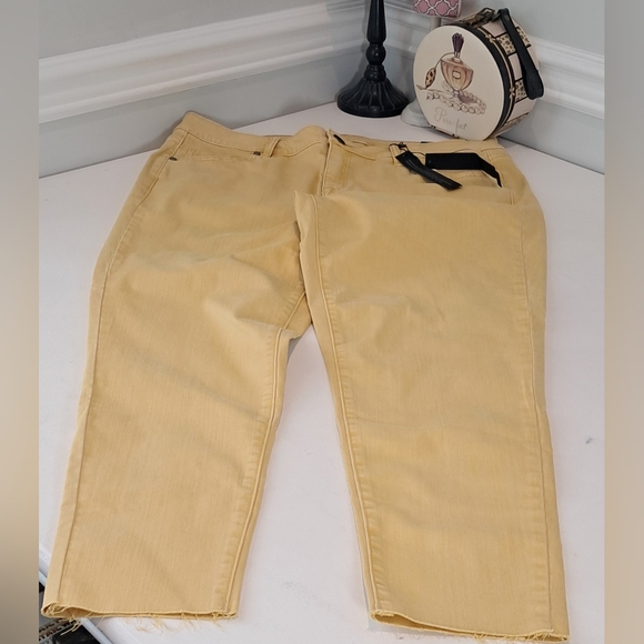 Lane Bryant Yellow Mid Rise Super Stretch Ankle Jeans Sz 16 NWT - Picture 6 of 10